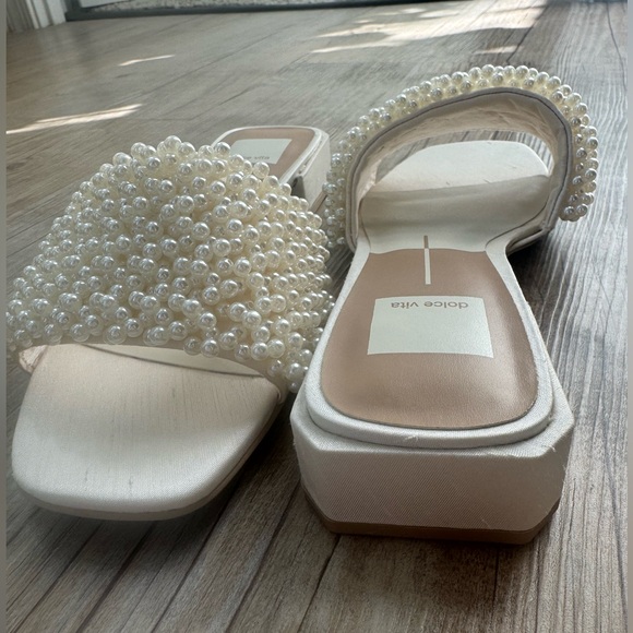 Dolce Vita Hallie Pearl Low Block Heel Sandal - Picture 2 of 6